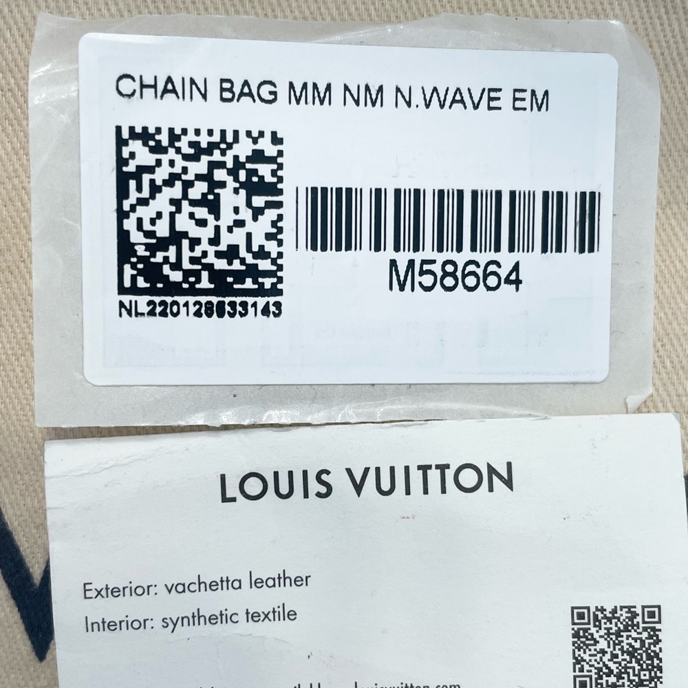 💚✨Louis Vuitton Teal Quilted Leather Bag✨💚 - Picture 4 of 17